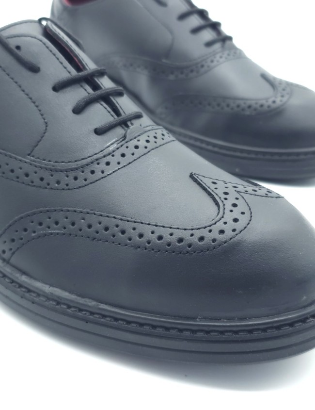 Elegantní bezpečnostní obuv Base Rocket S3