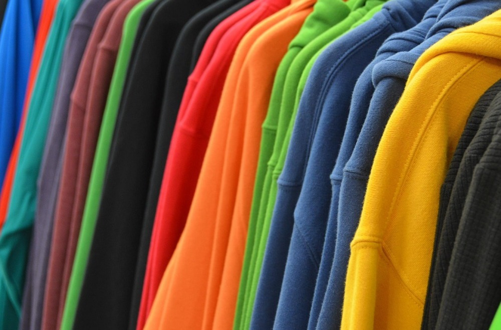 Pracovní mikiny a flísové bundy – které si vybrat?